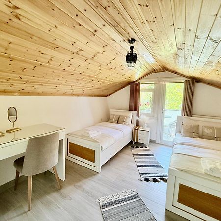 Guest House Rean Berat Exteriér fotografie