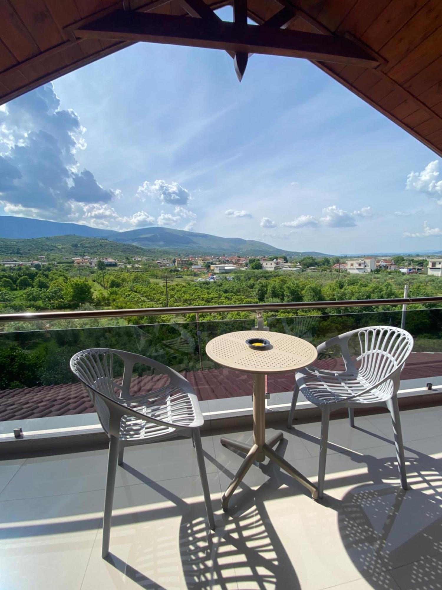 Guest House Rean Berat Exteriér fotografie