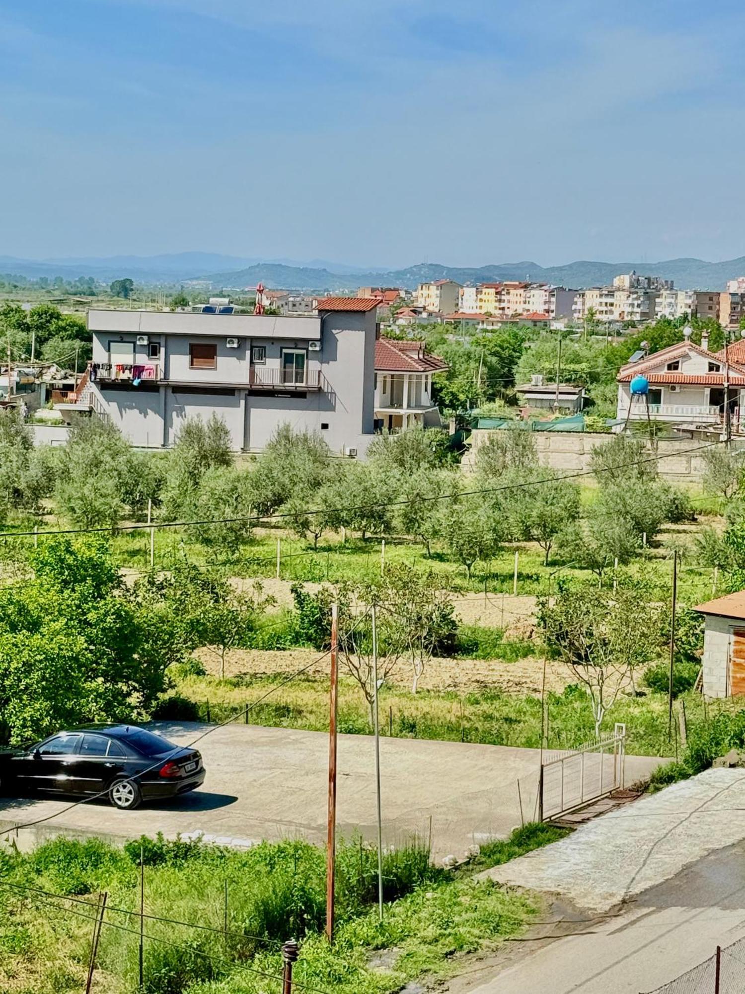 Guest House Rean Berat Exteriér fotografie