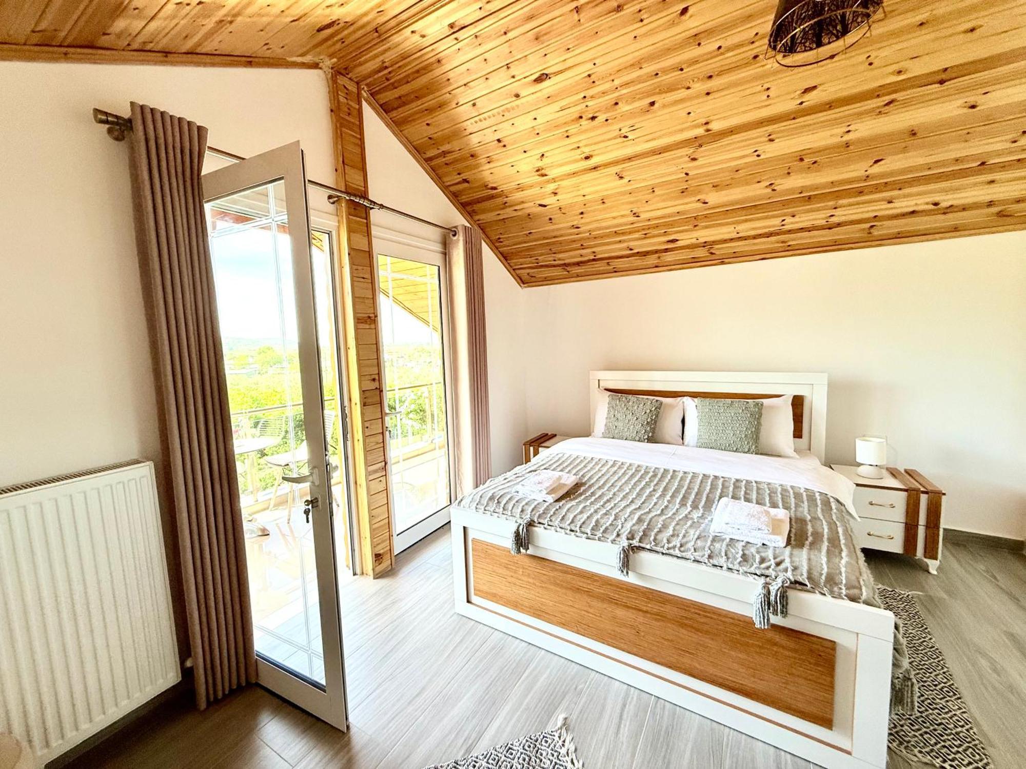 Guest House Rean Berat Exteriér fotografie